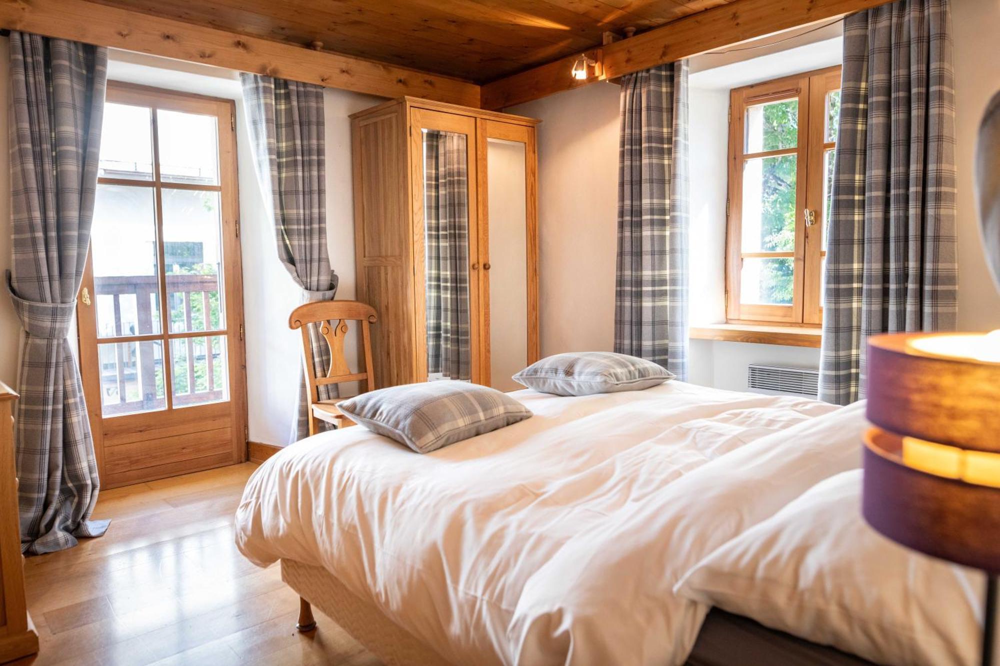 Warm 2-Bedroom Apartment Near The Tourist Office Межев Экстерьер фото